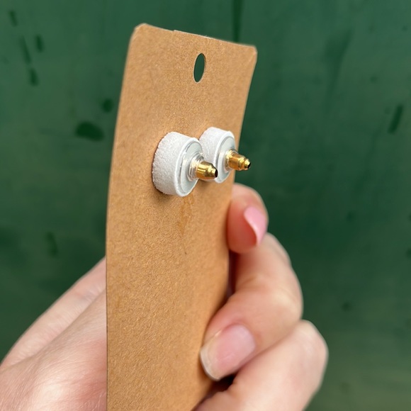 Handmade Real Pressed Dried Flower Botanical Resin
Earrings - Picture 6 of 14